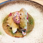 ACiD brianza - 包むものが変わる定番ガレット、今回はカルボナードフリットとブルーベリーとサワークリームのムースラディッキオキャベツマリネロースト胡桃のもの。初めてかぶりつきで食べてみたらいろいろお口が最高でした♡