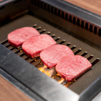 焼肉うしごろ 銀座店 - 究極の厚切り黒タン
