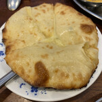 印度料理シタール - チーズナン