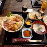 うまいもん屋 - はまぐり海鮮丼 1650円