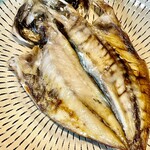 カネヒデ小林商店 - 見るからにふっくらと焼き上がった鯵の干物　生唾でます