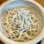 カネヒデ小林商店 - 太ちりめんは先ずは酢醤油でいただきました