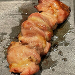 とり茶太郎 - 名古屋コーチンのあか　弾力があっていつまでも噛み締めていたい味わい