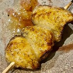 鳥田中 - 熊野地鶏のぼんぼち　かなり大きい切り出し方です