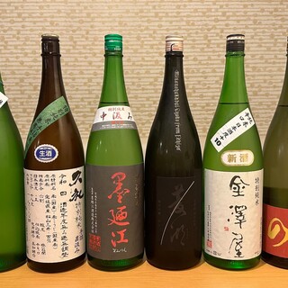 除了保持新鮮度的時令日本酒，還準備了搭配料理的燒酒和葡萄酒