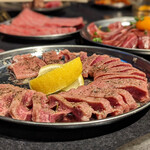 Sumibi Yakiniku Ushimatsu - 