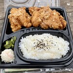 やっぱりカラアゲだね - 料理写真:油淋鶏弁当、唐揚げ１つ増量、ご飯大盛り