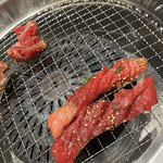 焼肉特急 - 肉を焼いて行きます。