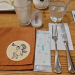 いなだ珈琲舎 - トレードマークのラッパを吹く天使（登録商標済）。