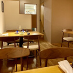 KOTARO Hasegawa DOWNTOWN CUISINE - 寛ぎの空間ですが長谷川マインドが随所に感じられる3時間の旅でした　さあまた電話だｗ