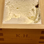 KOTARO Hasegawa DOWNTOWN CUISINE - 北海道のパウダースノーのようにふわっふわで軽くて途轍もなく美味い