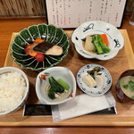 四季料理 かわ乃 - 鰆と銀鮭の西京焼き盛り合わせ定食