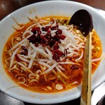 上海華龍 - 【2023.3.13(月)】本日の日替わり①(四川風もやしラーメン＋半チャーハン)900円の四川風もやしラーメン