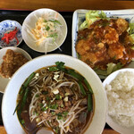 味味 - エビチリ定食(¥825)