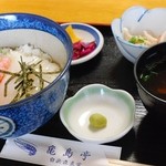 Kamejima Tei - 二品丼（イカと甘エビを選択）