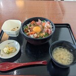 伊豆中ばんばん食堂 - 食堂まかない丼