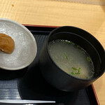 鶏三和 - 鶏ガラスープは鶏つくね団子2個入り　南高梅蜂蜜漬けは極甘