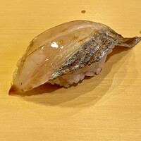 鮨駒 - 喉黒　身が厚くてサイズ感もあります