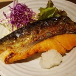 赤坂 まえ田 - サバ塩焼きと鮭西京焼き