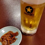 Yakusekinoyukaisenoshokujidokororokuzen - 生ビール（エビス）＆お通し（お通し代はありません）