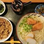 沖縄料理 島想い - 沖縄そば・ライス定食￥900を＋￥100でジューシーに変更