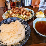 Chuukaryouri Rairaiten - 肉野菜定食