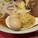 ラーメン二郎 - ショウガ半分