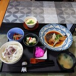 Ohirudokoro Michikusa Haru - 定食、銀だら煮付け･小鉢･茶碗蒸し･漬物