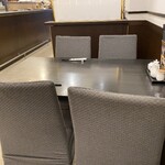 チャイナ カフェ＆レストラン 膳坊 - 4人掛けテーブル席