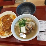 なか卯 - 料理写真:あさりバターうどん小とカツとじ皿