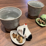 瓢六亭 - 芋焼酎お湯550円　麦焼酎お湯550円　お通し