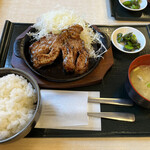 ゆうたく - トンテキ定食ご飯大盛り！