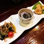 酒肴商店 アジト - つき出し三種盛り（付きだしは注文制なので安心）