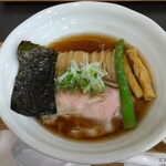 サッポロ ラーメン ハチ - 札幌中華蕎麦　醤油　味玉サービス　@850