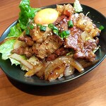 Yakiniku Horumon Kinryuu - 炭火焼特上中落カルビ・ホルモン丼（並）