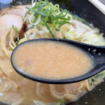 ラーメン コンタス - 味噌スープ