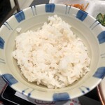 利久BOWLS - 朝食メニュー「玉子かけご飯定食」(550円)の麦ご飯