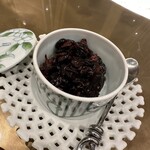 トゥ・ラ・ジョア イズム - 