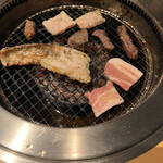 Yakiniku Kingu - 焼きたてがぅまいですね。