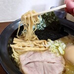 Mensho Momiji - 噛みごたえのある麺