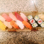 Ume Sushi - にぎり1.5人前