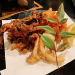 番屋 七宝丸 - 揚げ物盛り合わせ（ゲソ天、小海老の唐揚げ、ホタルイカの唐揚げ）