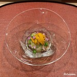 御料理 寺沢 - 栗蟹の剥き身と生海胆､ウルイに碓井豌豆の柑橘ジュレがけ