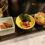 番屋 七宝丸 - お通し（ホタルイカ、チャンジャ、白身のつみれ）