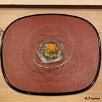 御料理 寺沢 - 栗蟹の剥き身と生海胆､ウルイに碓井豌豆の柑橘ジュレがけ