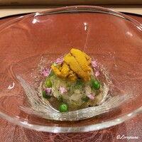 御料理 寺沢 - 栗蟹の剥き身と生海胆､ウルイに碓井豌豆の柑橘ジュレがけ