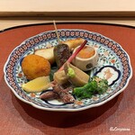御料理 寺沢 - 真魚鰹の西京焼､蓬麩の田楽､ボタン海老の海鼠子和え､煮鮑､菜花､蛍烏賊梅煮､毛蟹コロッケ