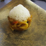 プレゼンテ スギ - .本日のパスタ（キタッラ、南房総産猿と玉葱とケッパーの煮込み、生姜の泡）