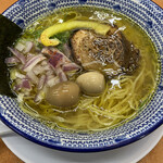 友愛亭 - 鶏とトリュフの芳醇ラーメン ￥900