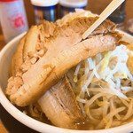 ラーメン ガチ野郎 - 肉は絶品